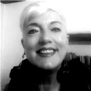 Insegnante diplomata all'Istituto magistrale