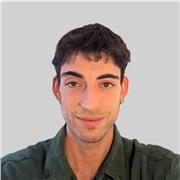 Ragazzo alla mano ma autorevole: compiti senza angoscia.