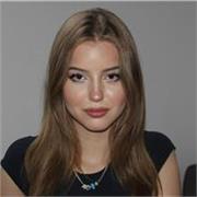 Nauczyciel języka angielskiego specjalizujący się w zajęciach z dziećmi i młodzieżą