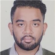 Ein Bachelor-Student mit Erfahrung in OOP, Embedded System, der bereit ist, sein Programmierwissen zu teilen