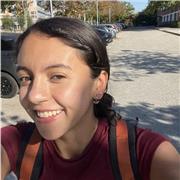 Profesora de apoyo escolar experimentada, con gran empatía con los niños para hacer su proceso de aprendizaje más ameno