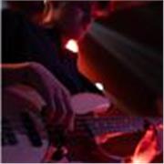 Tutti i progetti musicali necessitano di un bassista e poter diffondere la pratica di questo strumento è per me fonte di stimolo e dedizione verso uno strumento che mi ha dato tanto. Ora vorrei dare anch'io qualcosa agli altri