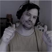 Licenciado de Dirección de Cine. Doy clases online sobre Directores, Historia, Géneros, Teoría, Estética, Vanguardias, Análisis