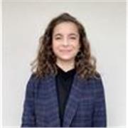 D’origine française, je maîtrise également l’anglais, l’allemand et l’espagnol. Je souhaiterais donc enseigner le français.