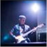 me ofrezco a dar clases de musica especificamente orientada a la guitarra electrica