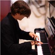 I am a Student at the Royal College of Music and would like to give piano lessons to any level of playing