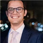 Neolaureato in giurisprudenza indirizzo internazionale, disponibile per lezioni inerenti la stesura di tesi di giurisprudenza.