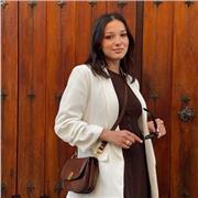 Profesora de Lengua y de apoyo para todos los cursos de primaria y ESO