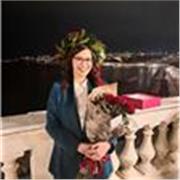 Docente di francese offre aiuto in lingua e letteratura francese e nello svolgimento di compiti e preparazione verifiche