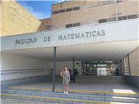 Estudiante de universidad matriculada en Matemáticas Sevilla.
Dispuesta a dar refuerzo tanto de las asignaturas matematicas,fisica