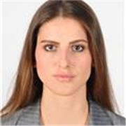 Storie, parole ed emozioni: insegno letteratura e materie umanistiche con entusiasmo e amore per il sapere.