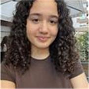 Profesora de inglés apta para todas las edades y niveles.