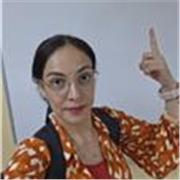 Profesora titulada en Español (ELE) con más de 2 años de experiencia, Adis imparte clases de español para extranjeros de forma onl