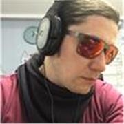 soy hablante nativo del idioma español. soy chileno y vivo en la patagonia. soy productor de eventos y prevencionista de riesgos. 