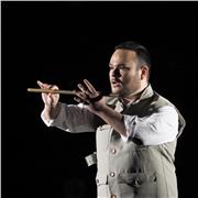 ¿Te gusta cantar? Esta es tu oportunidad para conocer tu voz, educarla, y emprender un viaje artístico sin límites. 10 años de experiencia como profesor de canto, y dedicarme profesionalmente sobre el escenario, me han llevado a crear mi propio método de