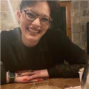 Laurenda in scienze della comunicazione offre ripetizioni e preparazioni test ingresso