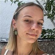 English Teacher based in the North East offering lessons to both children and adults in the area. 
