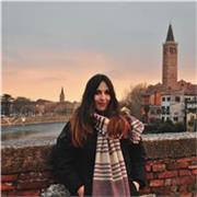 Soy farmacéutica graduada en 2020 que me encanta poder enseñar biología, química y bioquímica a nivel escolar o ESO.
