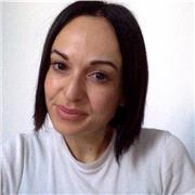 insegnante madrelingua e laureata in linguistica