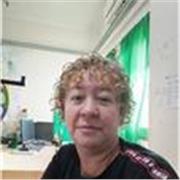 Aprende español donde y cuando quieras. Clases remotas diseñadas para ajustarse a tu agenda, lograrás Comunicarte con fluidez