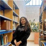 Profesora de inglés especializada en niños con clases online.