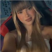 Alumna recién graduada en bachillerato con un 10 en la materia de historia del arte