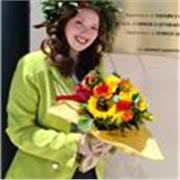 Laureata in Lingue e letterature straniere, impartisce lezioni private di italiano per studenti di scuola media e superiore