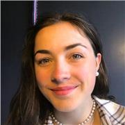 Étudiante en master de chimie donne cours de sciences