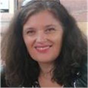Professeur expérimentée et diplômée , je sais mettre en place des séances d'apprentissage en fonction des compétences à travailler dans toutes les matières. Je peux enseigner à la fois aux collégiens et aux élèves de primaire. J'enseigne aussi le français