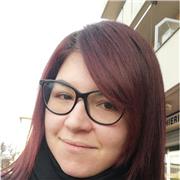 Mi piace aiutare i bambini in qualsiasi cosa hanno bisogno, anche in ambito scolastico.