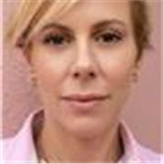 Figlia di professoressa di italiano e storia, da sempre in fissa con entrambe e materie!