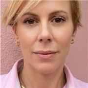 Figlia di professoressa di italiano e storia, da sempre in fissa con entrambe e materie!