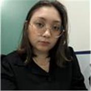 Professora de português e redação com experiência no ensino de adolescentes e adultos