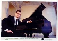 Maestro egresado del conservatorio nacional de música CDMX con mas de 20 años en la docencia ofrece clases de solfeo y piano a principiantes, intermedios y avanzados