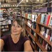 Profesor en Educación Primaria imparte clases de alfabetización de Lengua y Literatura infantil