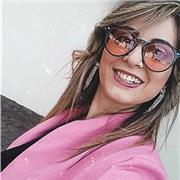 Docente di diritto ed economia. Laureata in giurisprudenza