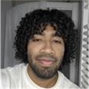 Maestro en Bellas Artes con experiencia en educación comunitaria, personalizada y procesos creativos en museos