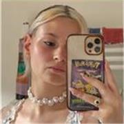 Professeure de dessin ,j’aimerai enseigner les base du dessin comme les portraits et les manga en simplifiant le plus possible