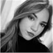 Estudiante de Psicología, graduada en Turismo, con ganas de compartir y enseñar mi idioma.