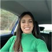 Soy una profesora de español que cree que aprender debe ser divertido y práctico. Mis clases están pensadas para que el alumno dis