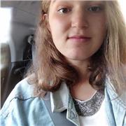 Étudiante en licence de biologie, propose une aide au devoirs et soutien scolaire pour jeunes de 7 à 13 ans. Je suis à l'aise dans toutes les matières en général, et particulièrement le français