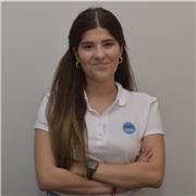 Profesora de español nativo que ofrece clases a adultos para poder mantener una conversación fluida