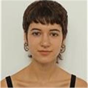 Estudiante de Filología Hispánica en la Universidad de Sevilla, con título de bachillerato de Humanidades y Ciencias Sociales. 