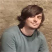 Chico con ganas de trabajar. Actualmente estoy estudiando bachillerato científico, quiero hacer veterinaria. 