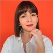 Docente di inglese C2 con dottorato, metodo creativo e teatrale, offre lezioni personalizzate online e ad Avellino per tutti.