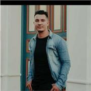 Profesor de música con 15 años de n trayectoria ensamblando grupos musicales y proyectos que están dando inicio