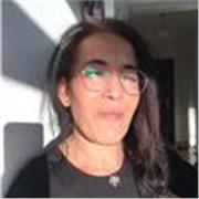 Are you looking for an English teacher? I’m available for you. 
