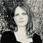 Enseignante de Lettres modernes et de FLE, habituée de travailler des enfants et des adultes. Sérieuse et investie, avec beaucoup de bienveillance je transmets mon savoir aux élèves