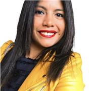 Soy una persona a la que le encanta poder ayudar en forma de talleres o clases y ayudar a otras personas (niños, mayores)