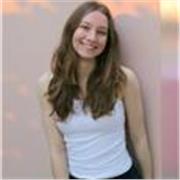 Studentessa di Biochimica a La Sapienza, madrelingua spagnola ma anche con un buon livello d'italiano